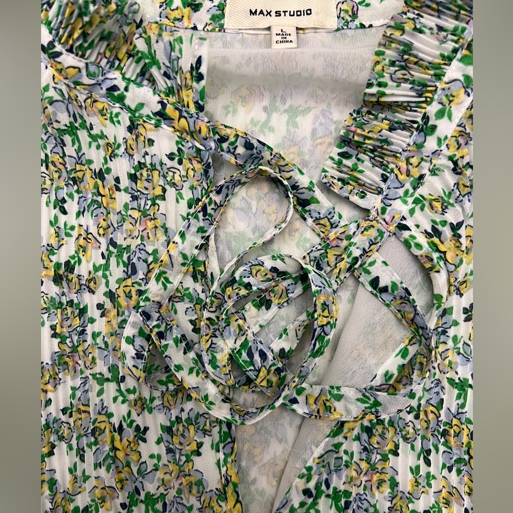 Max Studio Floral Green/Yellow Print Sleeveless Blouse, Size L - Picture 6 of 9